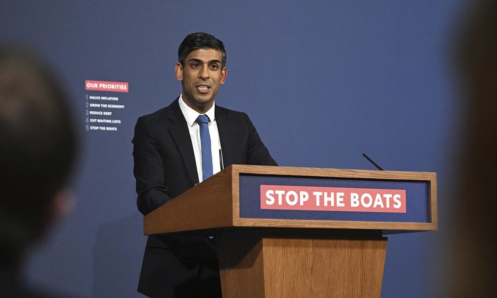 Britania miraton ligjin e diskutueshem te emigracionit